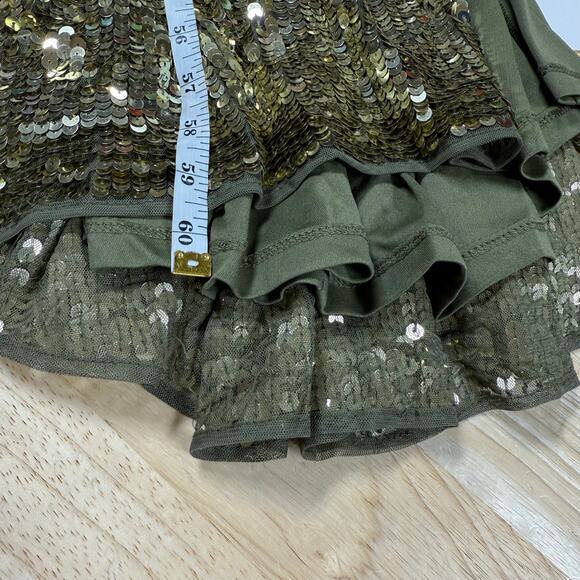 Mac Duggal NWT One Shoulder Bell Sleeve Sequin Gown Gold Size 6 Metallic Slit - Picture 10 of 11